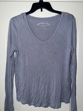 American Eagle Seriously Soft V-Neck Long Sleeve Top - Dusty Blue Size M